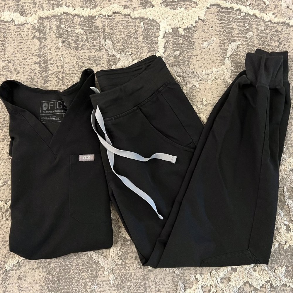 Figs Scrubs Petite Set (Catarina + Zamora Jogger) - BLACK